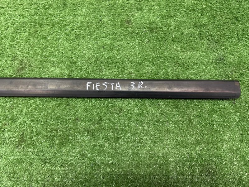 Уплотнитель стекла наружный (Бархотка) Ford Fiesta