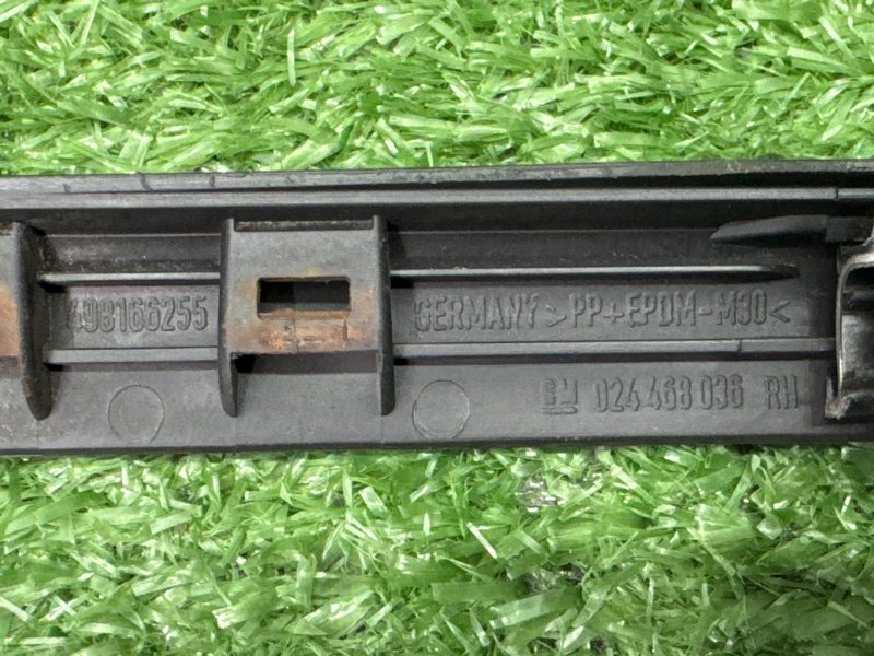 Уплотнитель стекла наружный (Бархотка) Opel Astra H