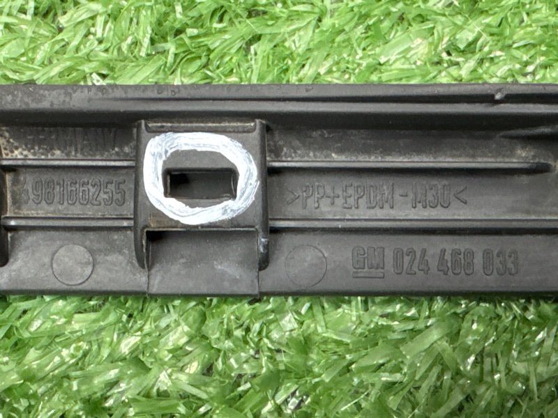 Уплотнитель стекла наружный (Бархотка) Opel Astra H