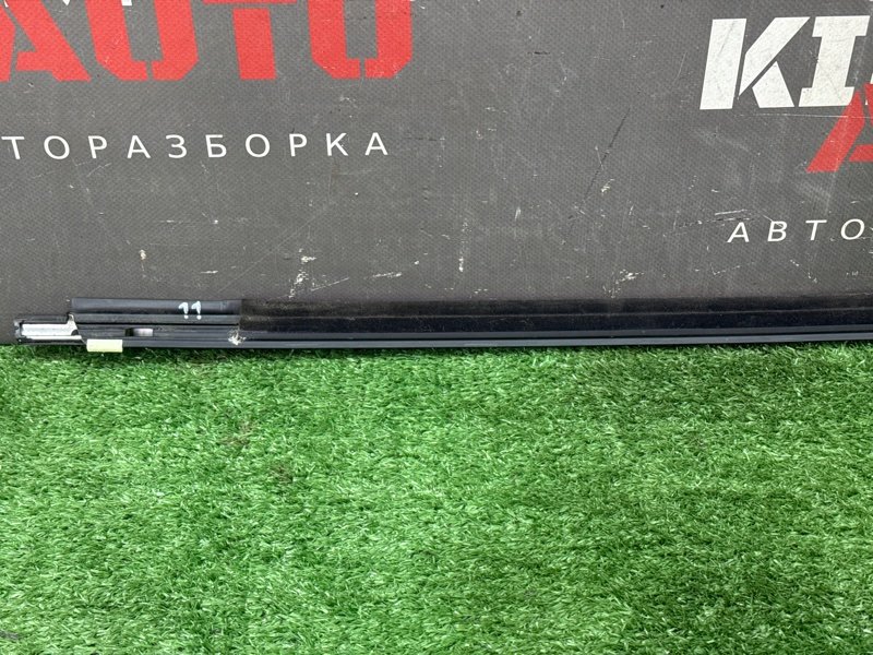 Уплотнитель стекла наружный(Бархотка) Хром Hyundai Sonata 4