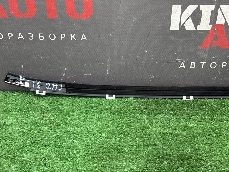 Уплотнитель стекла наружный (Бархотка) Kia Ceed 1