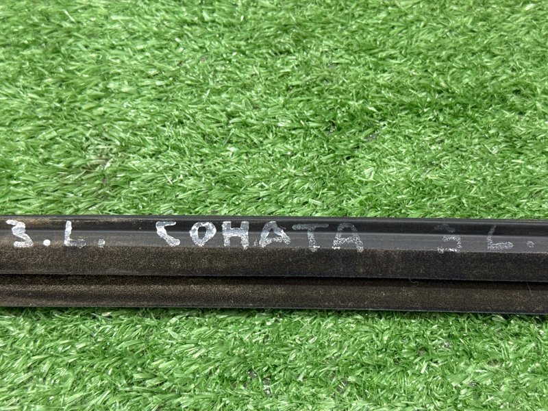 Уплотнитель стекла наружный(Бархотка) Хром Hyundai Sonata 4