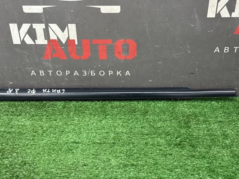 Уплотнитель стекла наружный (Бархотка) Hyundai SantaFe 2