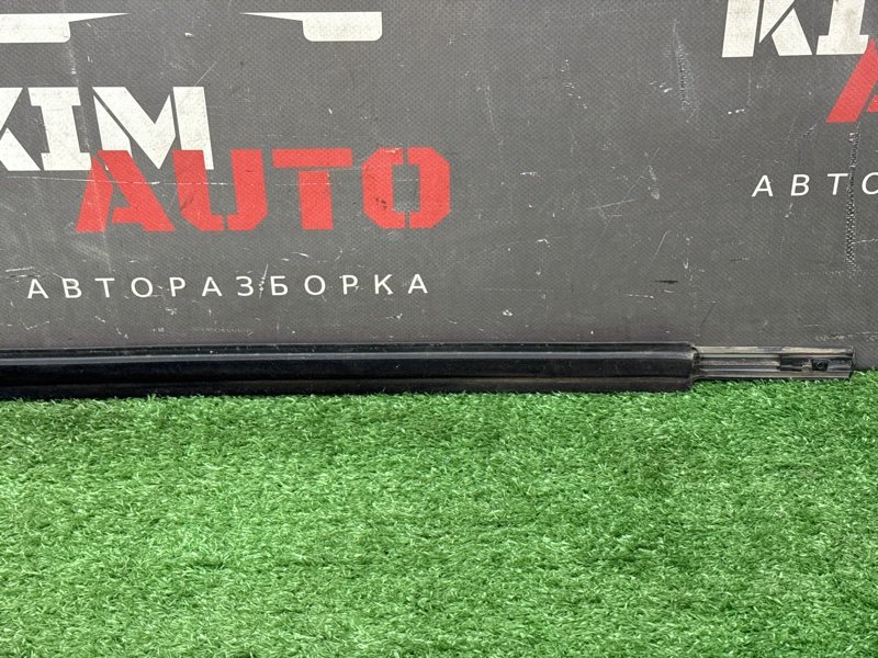 Уплотнитель стекла наружный (Бархотка) Hyundai SantaFe 2