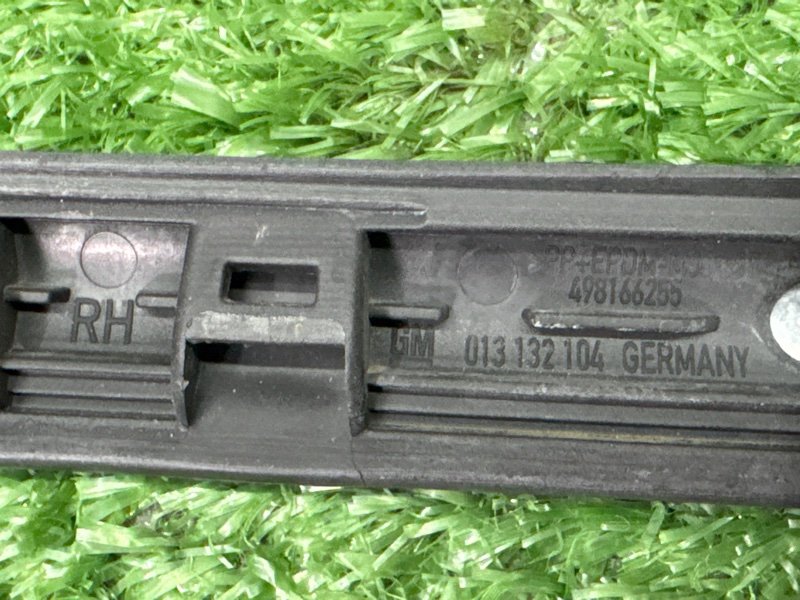 Уплотнитель стекла наружный (Бархотка) Opel Zafira