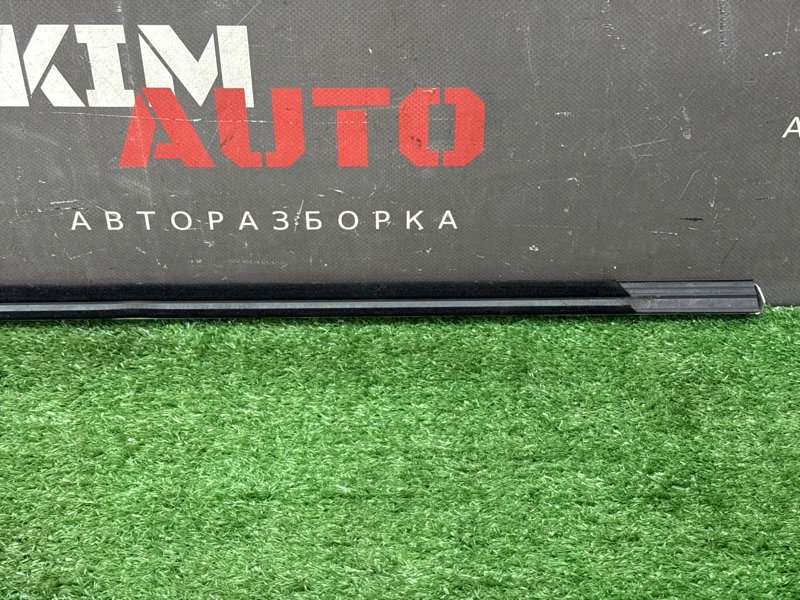 Уплотнитель стекла наружный(Бархотка) Хром Opel Astra J