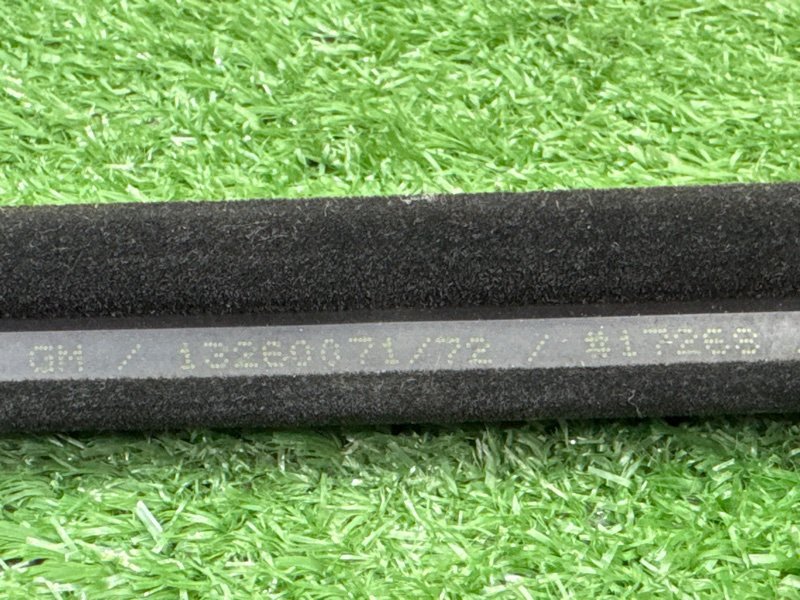 Уплотнитель стекла наружный(Бархотка) Хром Opel Astra J