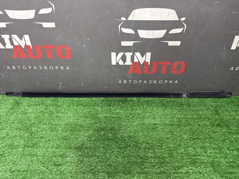 Уплотнитель стекла наружный (Бархотка) Honda Civic 4D