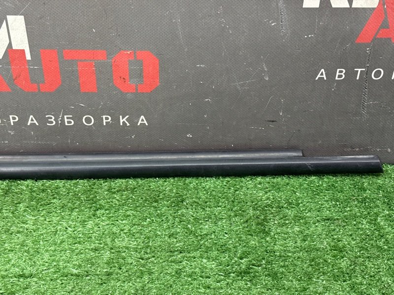 Уплотнитель стекла наружный (Бархотка) Opel Zafira