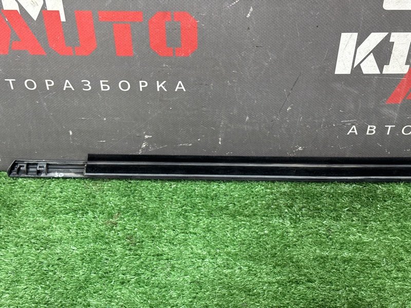 Уплотнитель стекла наружный (Бархотка) Opel Zafira