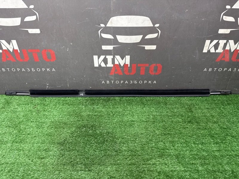 Уплотнитель стекла наружный (Бархотка) Hyundai SantaFe 2
