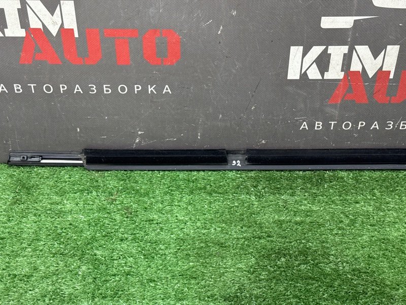 Уплотнитель стекла наружный (Бархотка) Hyundai SantaFe 2