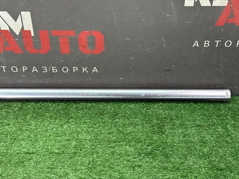 Уплотнитель стекла наружный(Бархотка) Хром Ford Mondeo 4