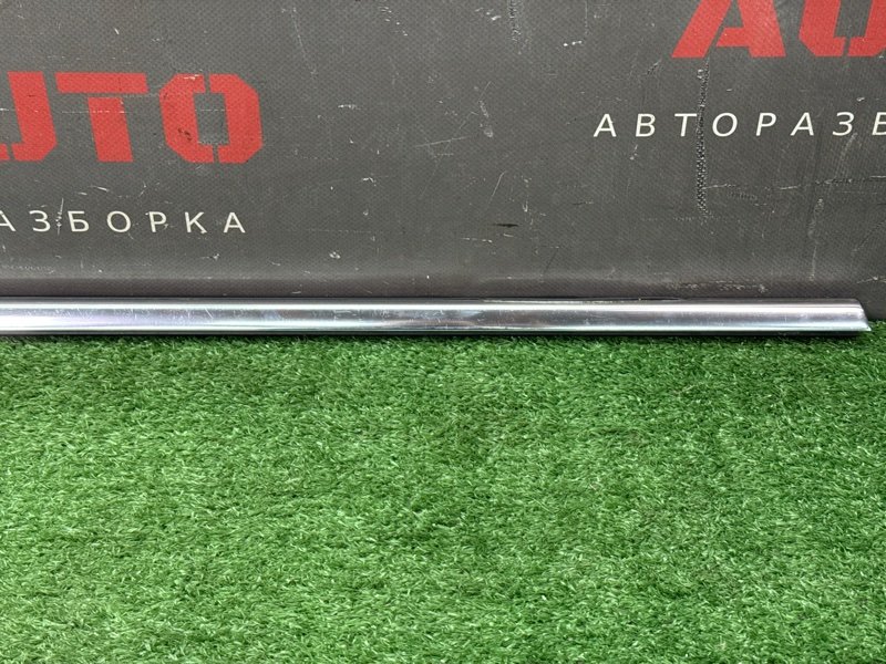 Уплотнитель стекла наружный (Бархотка) Opel Astra J