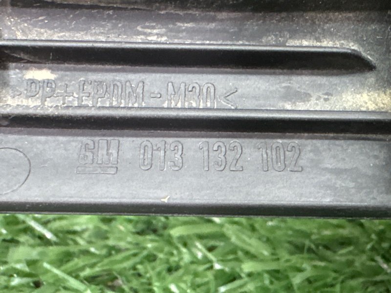 Уплотнитель стекла наружный (Бархотка) Opel Zafira