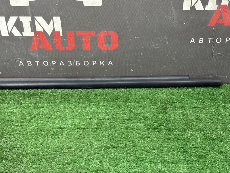 Уплотнитель стекла наружный (Бархотка) Opel Astra