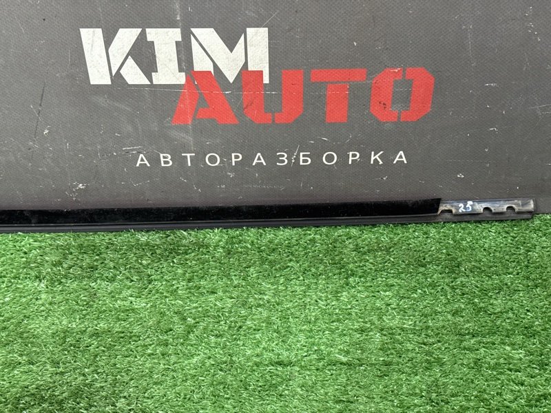 Уплотнитель стекла наружный (Бархотка) Skoda Fabia 1