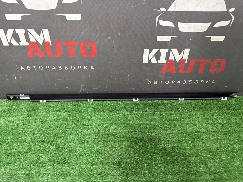 Уплотнитель стекла наружный (Бархотка) Kia Ceed 1