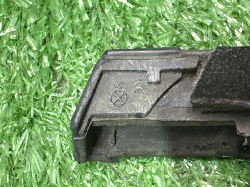 Уплотнитель стекла наружный (Бархотка) Citroen C 4