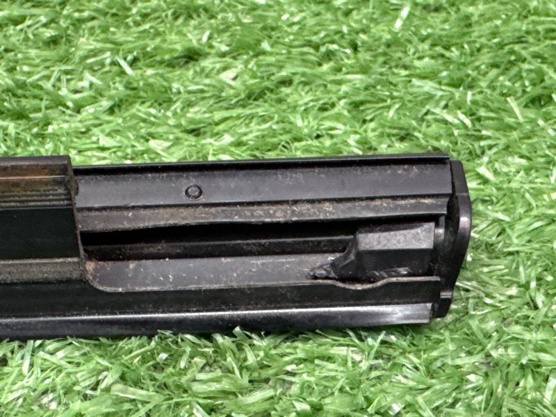 Уплотнитель стекла наружный (Бархотка) Mazda 3