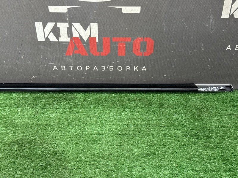 Уплотнитель стекла наружный(Бархотка) Хром Opel Insignia