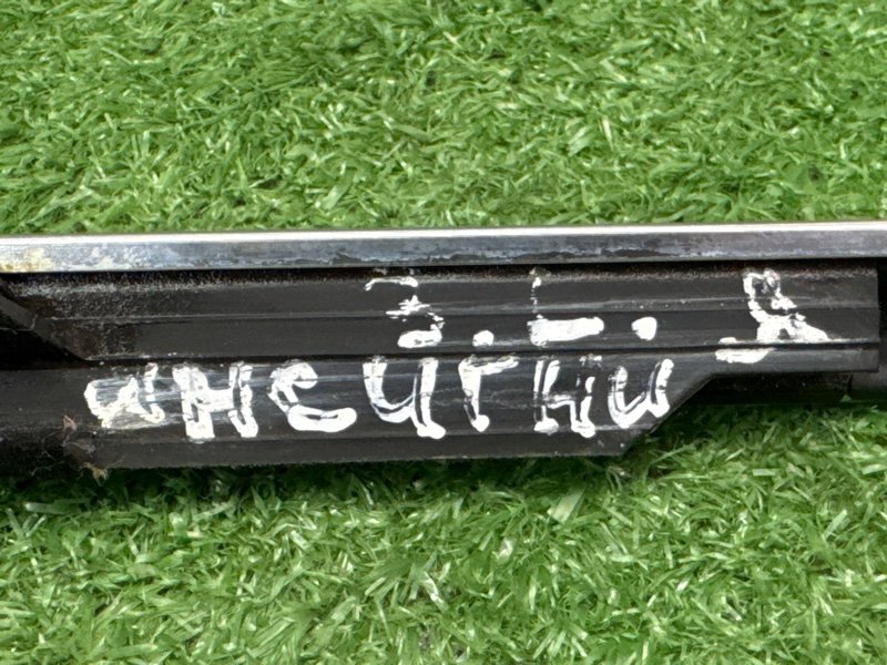 Уплотнитель стекла наружный(Бархотка) Хром Opel Insignia