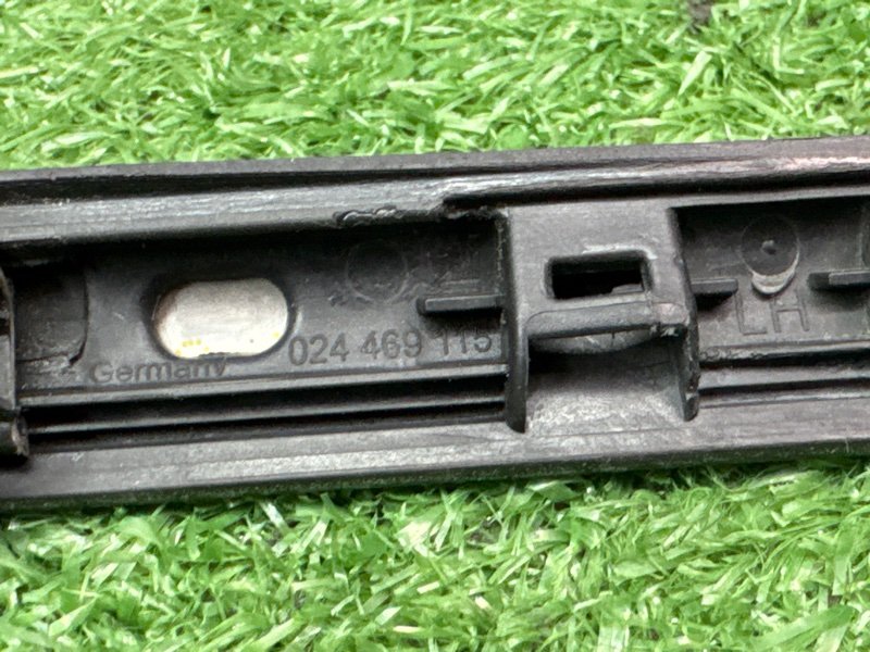 Уплотнитель стекла наружный(Бархотка) Хром Opel Astra H