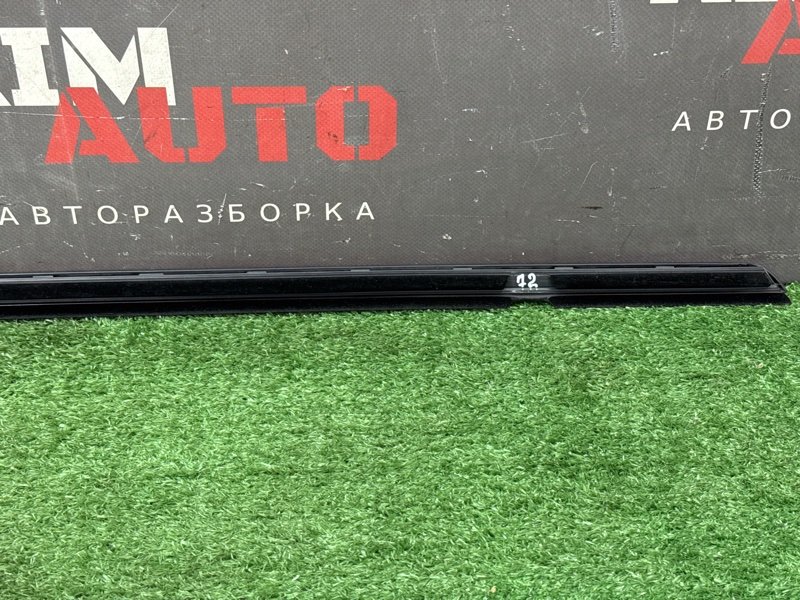 Уплотнитель стекла наружный(Бархотка) Хром Opel Astra H