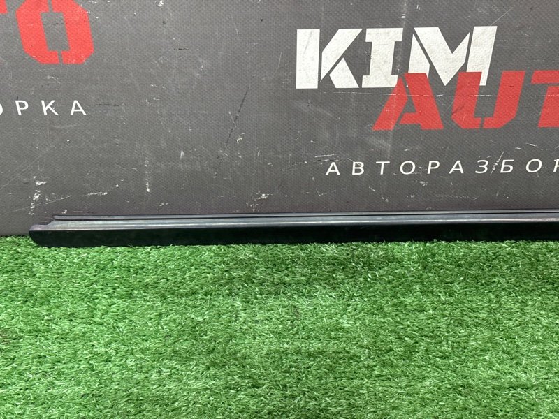 Уплотнитель стекла наружный (Бархотка) Lada Largus