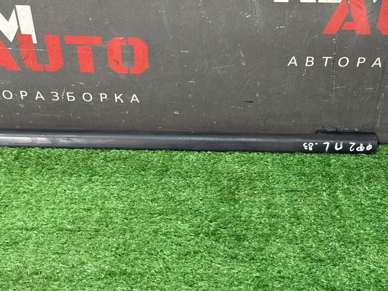 Уплотнитель стекла наружный (Бархотка) Ford Focus 2