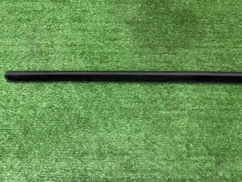 Уплотнитель стекла наружный (Бархотка) Ford Focus 2