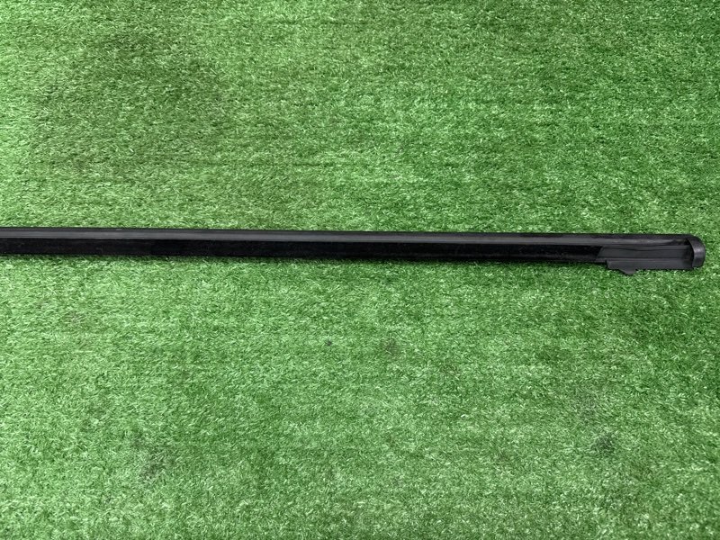 Уплотнитель стекла наружный (Бархотка) Ford Focus 2