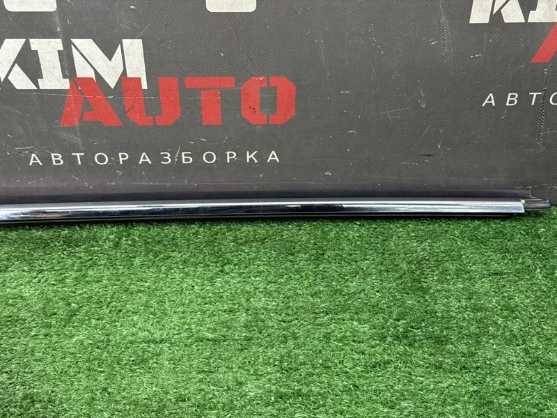 Уплотнитель стекла наружный (Бархотка) Ford Mondeo 3