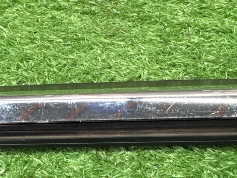 Уплотнитель стекла наружный (Бархотка) Ford Mondeo 3