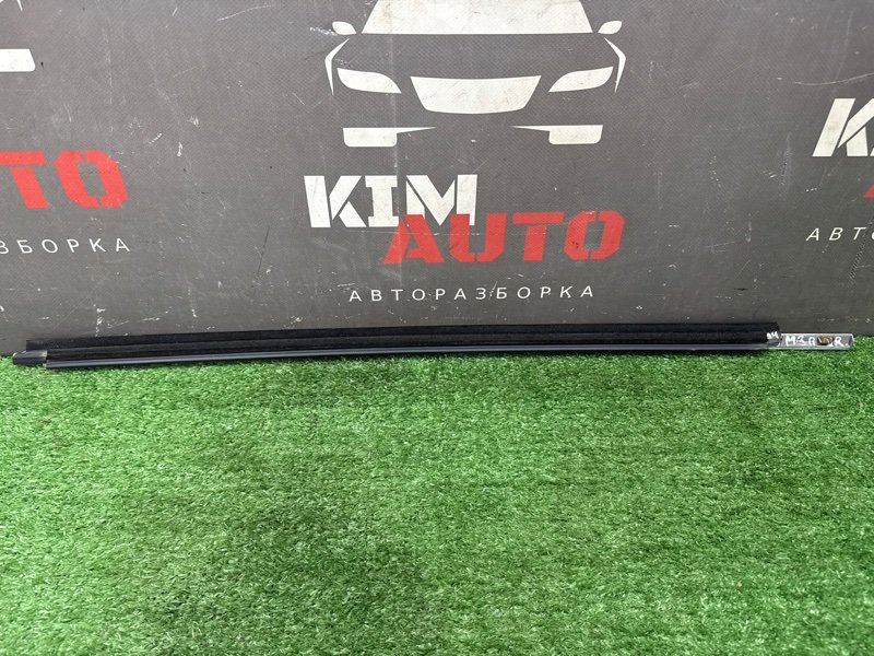 Уплотнитель стекла наружный (Бархотка) Ford Mondeo 3