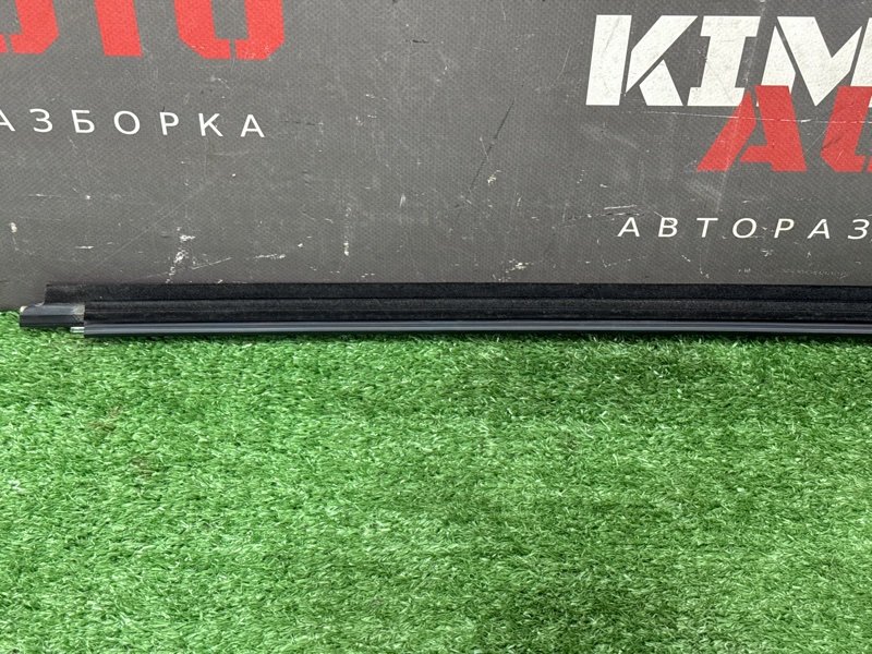 Уплотнитель стекла наружный (Бархотка) Ford Mondeo 3