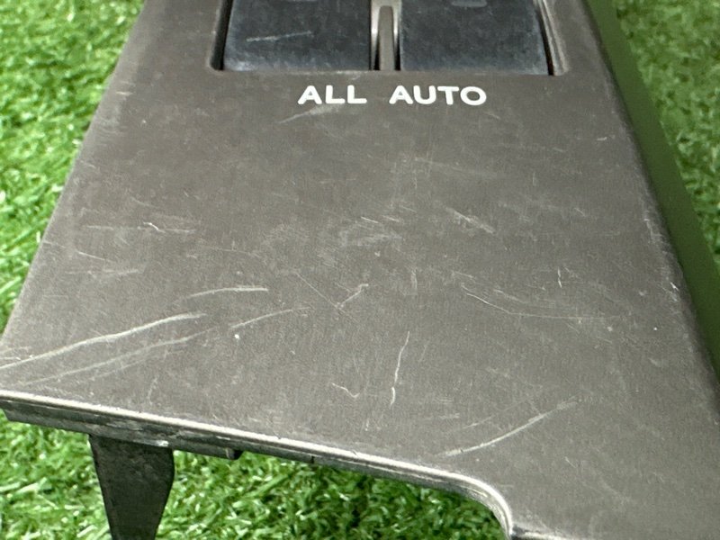 Блок управления стеклоподъемниками Toyota Land Cruiser 200