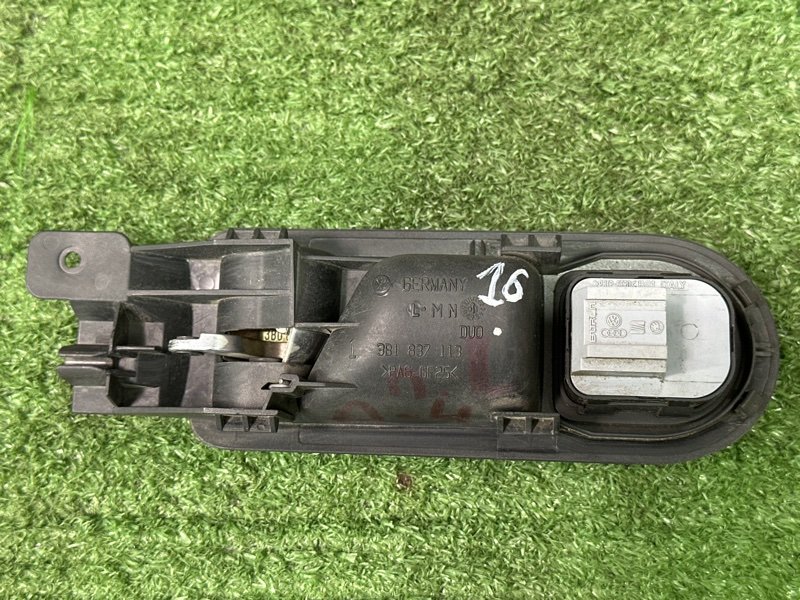 Ручка двери внутренняя Volkswagen Passat B5