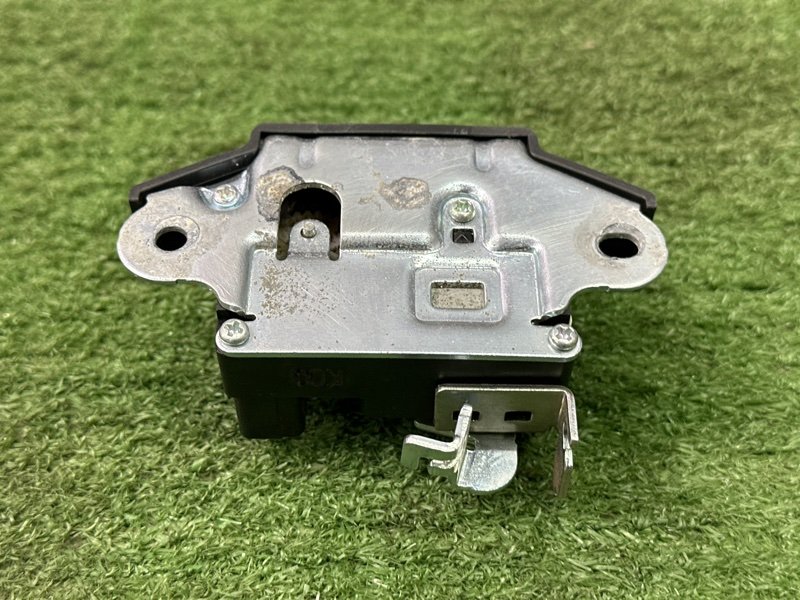 Замок крышки багажника Kia Cerato 4 2021 BD