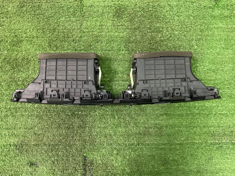 Дефлектор отопителя центральный Kia Cerato 4 2021 BD