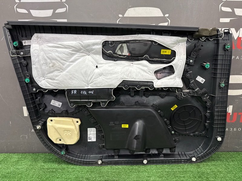 Обшивка двери Kia Cerato 4 2021 BD