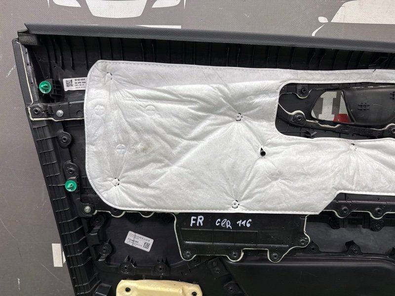 Обшивка двери Kia Cerato 4 2021 BD