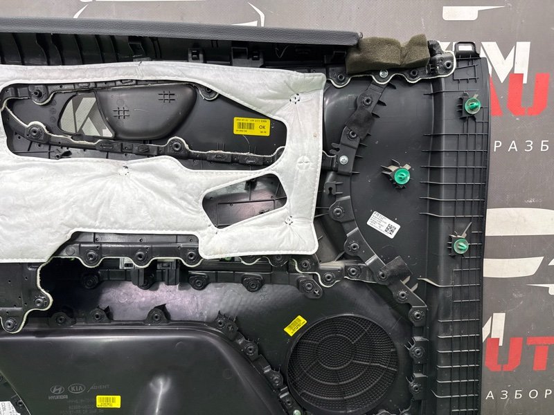 Обшивка двери Kia Cerato 4 2021 BD