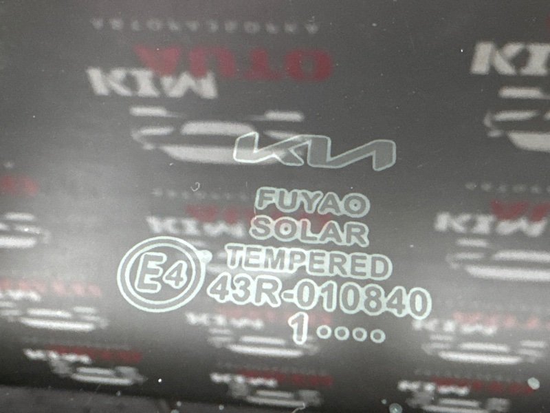 Стекло двери Kia Cerato 4 2021 BD