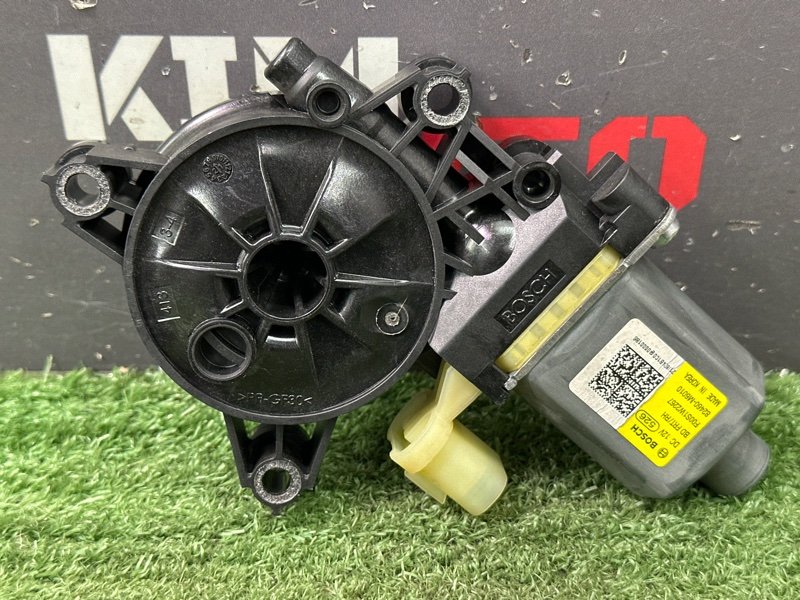 Мотор стеклоподъемника Kia Cerato 4 2021 BD