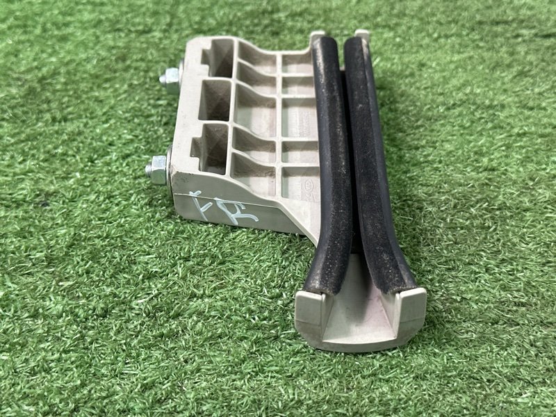 Направляющая стекла двери Kia Cerato 4 2021 BD