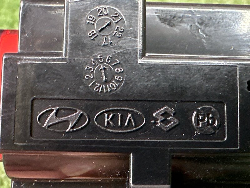 Кнопка аварийной сигнализации Kia Cerato 4 2021 BD