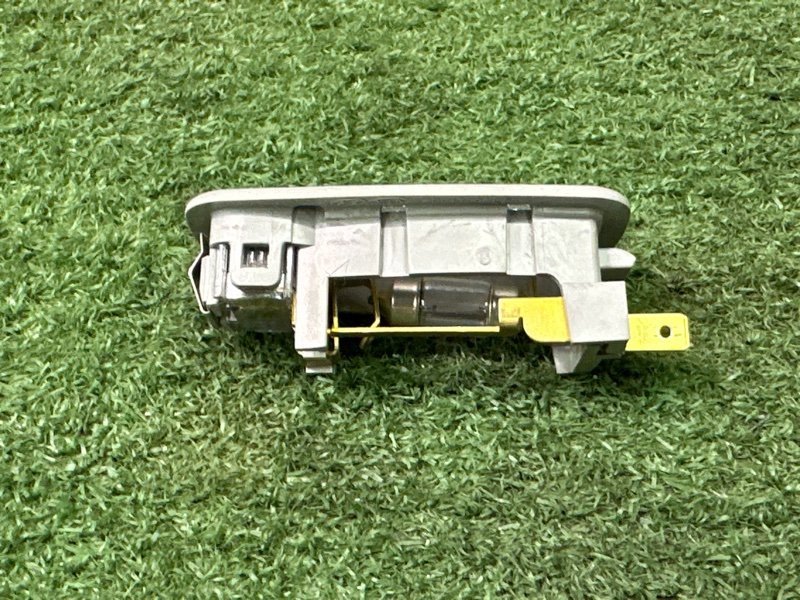 Плафон подсветки солнцезащитных козырьков Kia Cerato 4 2021 BD