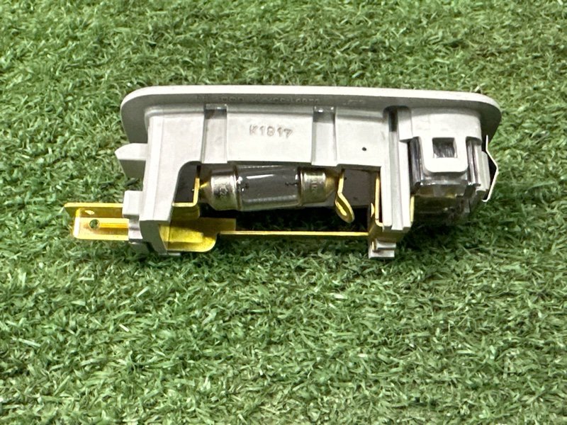 Плафон подсветки солнцезащитных козырьков Kia Cerato 4 2021 BD