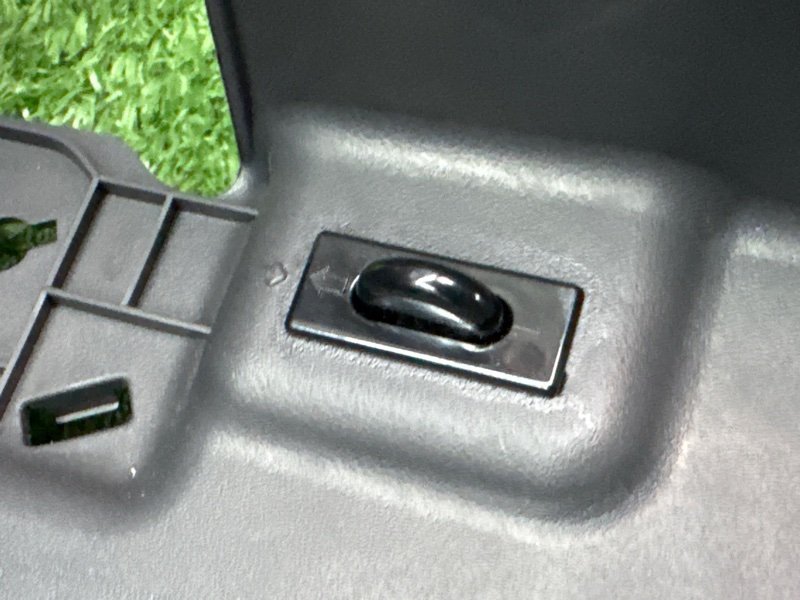 Накладка торпедо Kia Cerato 4 2021 BD